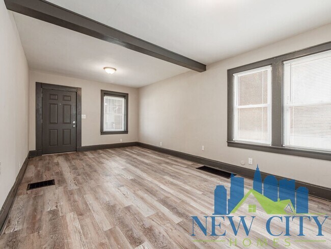 Building Photo - Remodeled Ranch on Bus Line