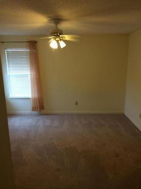 Foto del edificio - 427 Bristol Cove Rd