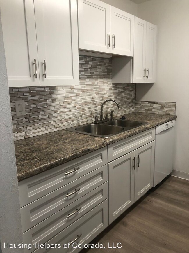 Building Photo - 3 br, 2 bath House - 1110 Centaur Circle #E