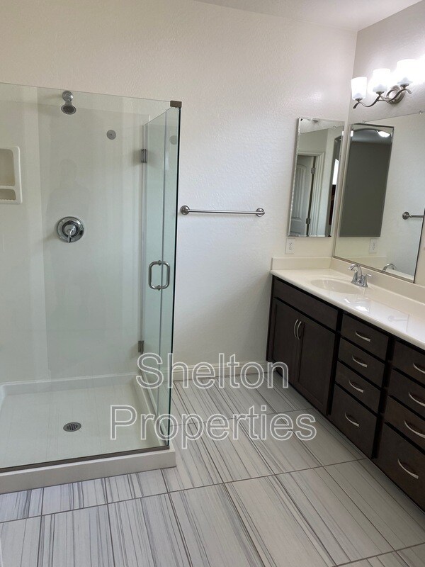 Foto del edificio - 2350 N Delaney Dr
