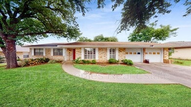 Building Photo - 2309 Oxford St