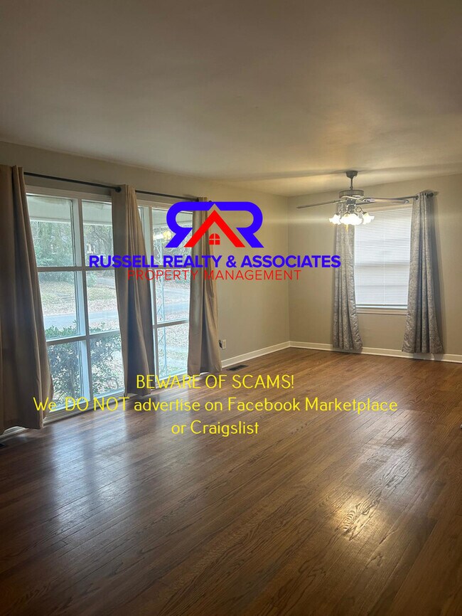 Foto del edificio - Cute, 3 Bedroom Eastlake Home