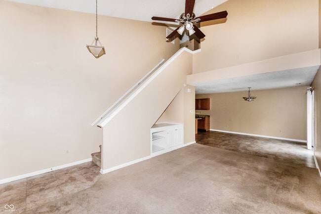 Foto del edificio - 2525 Grand Fir Dr