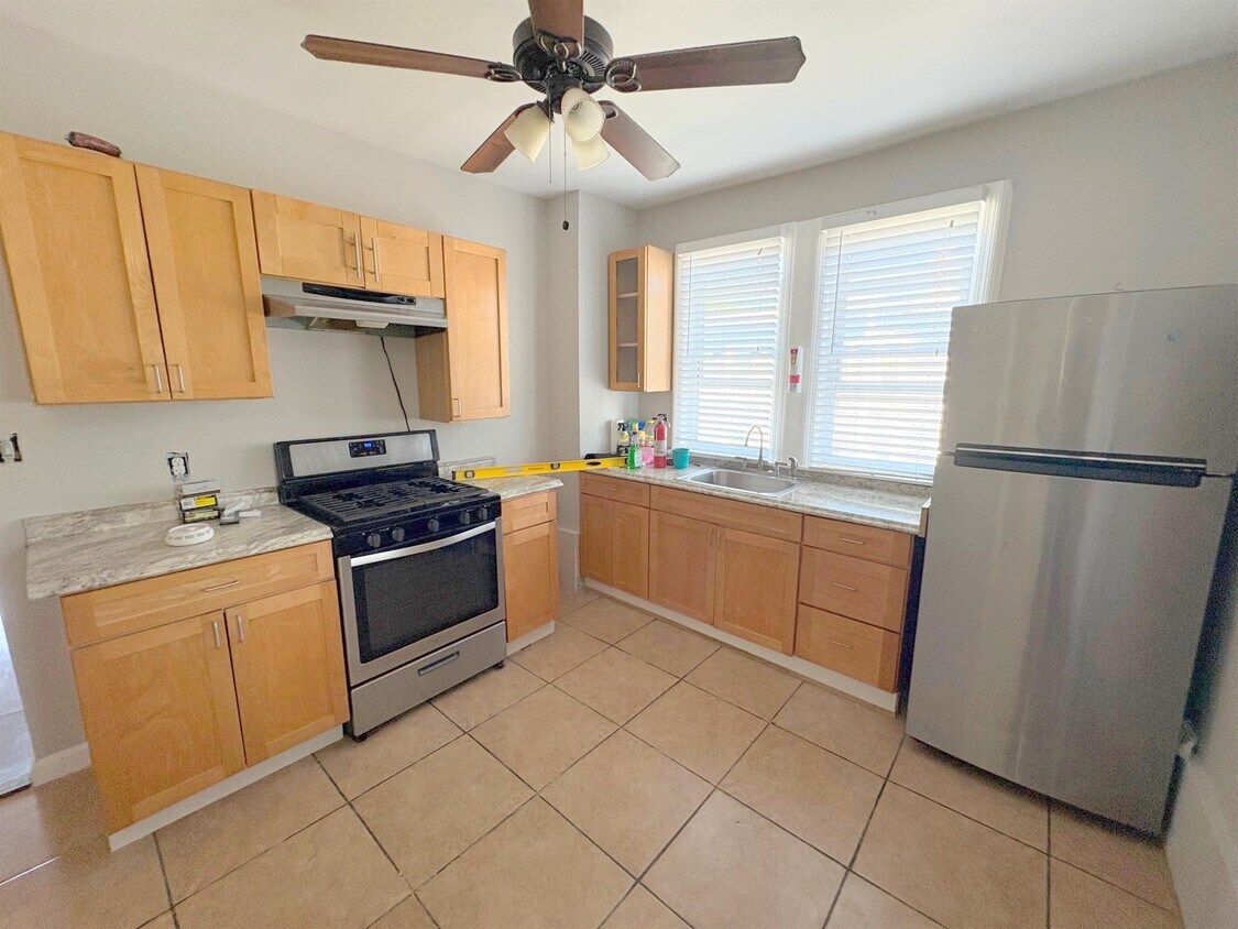 Foto principal - 196 Sherman St