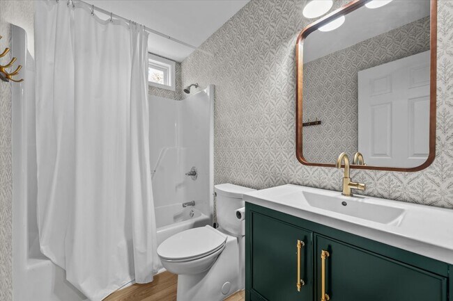 Foto del edificio - 43 S Lakeshore Dr