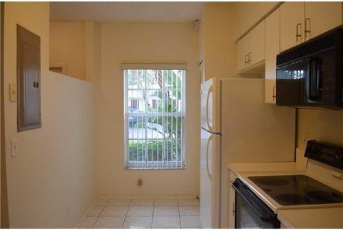Building Photo - 151 SW 96th Terrace