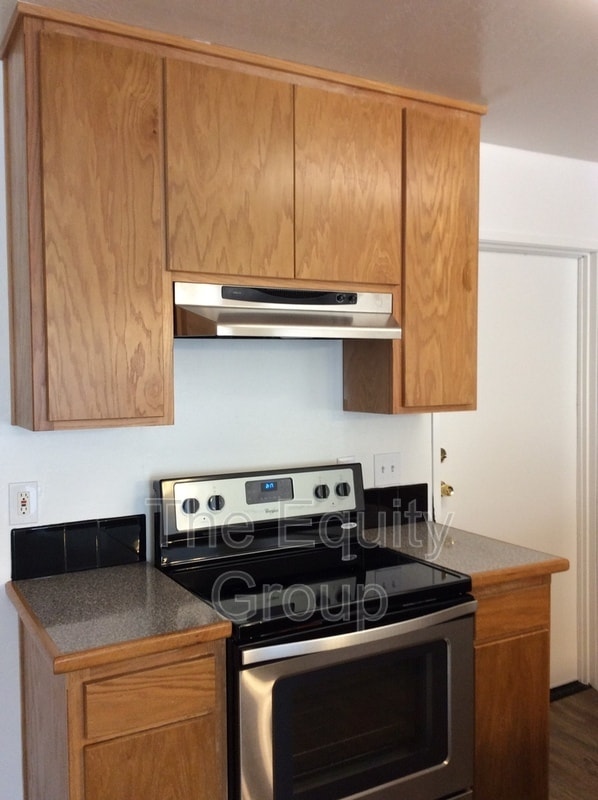 Foto del edificio - 437 N Park St