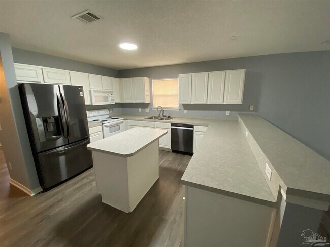 Foto del edificio - 10340 Chinaberry Ct