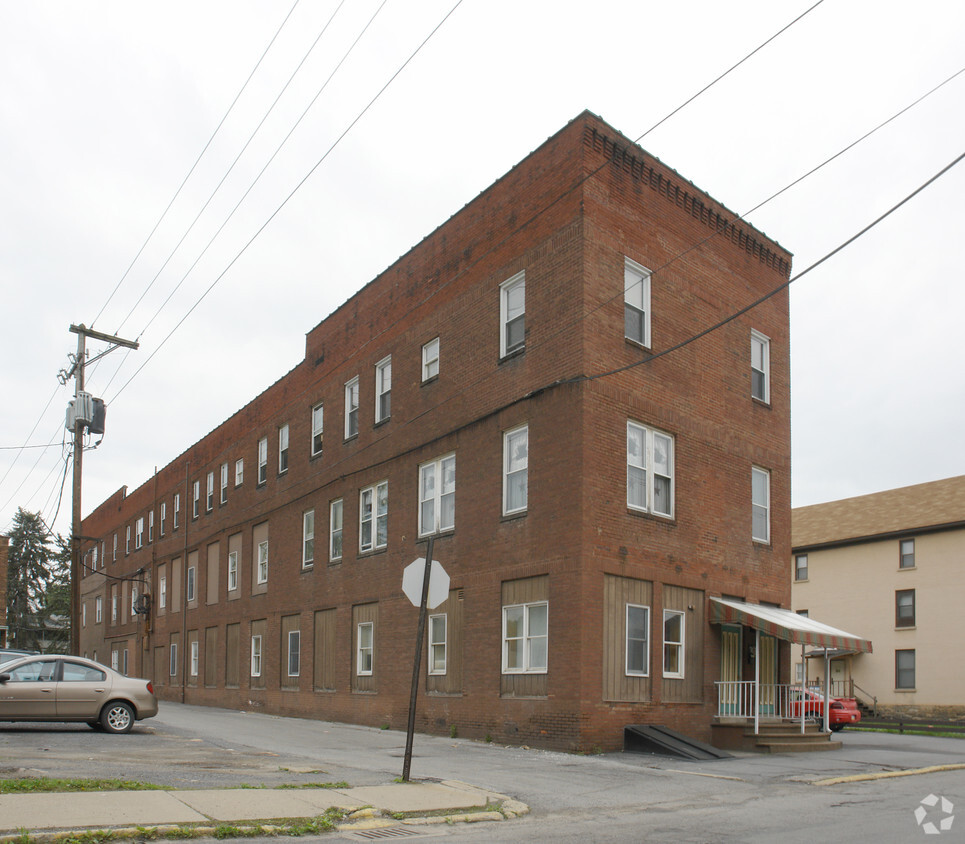 Building Photo - Village Apartments