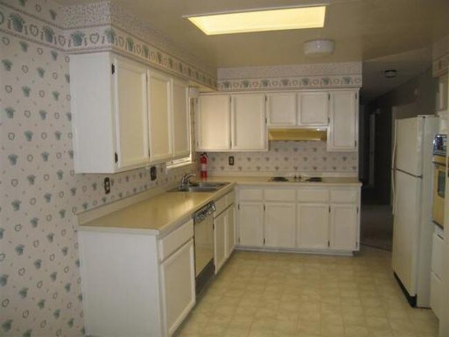 Building Photo - 12011 Palo Duro Ave NE