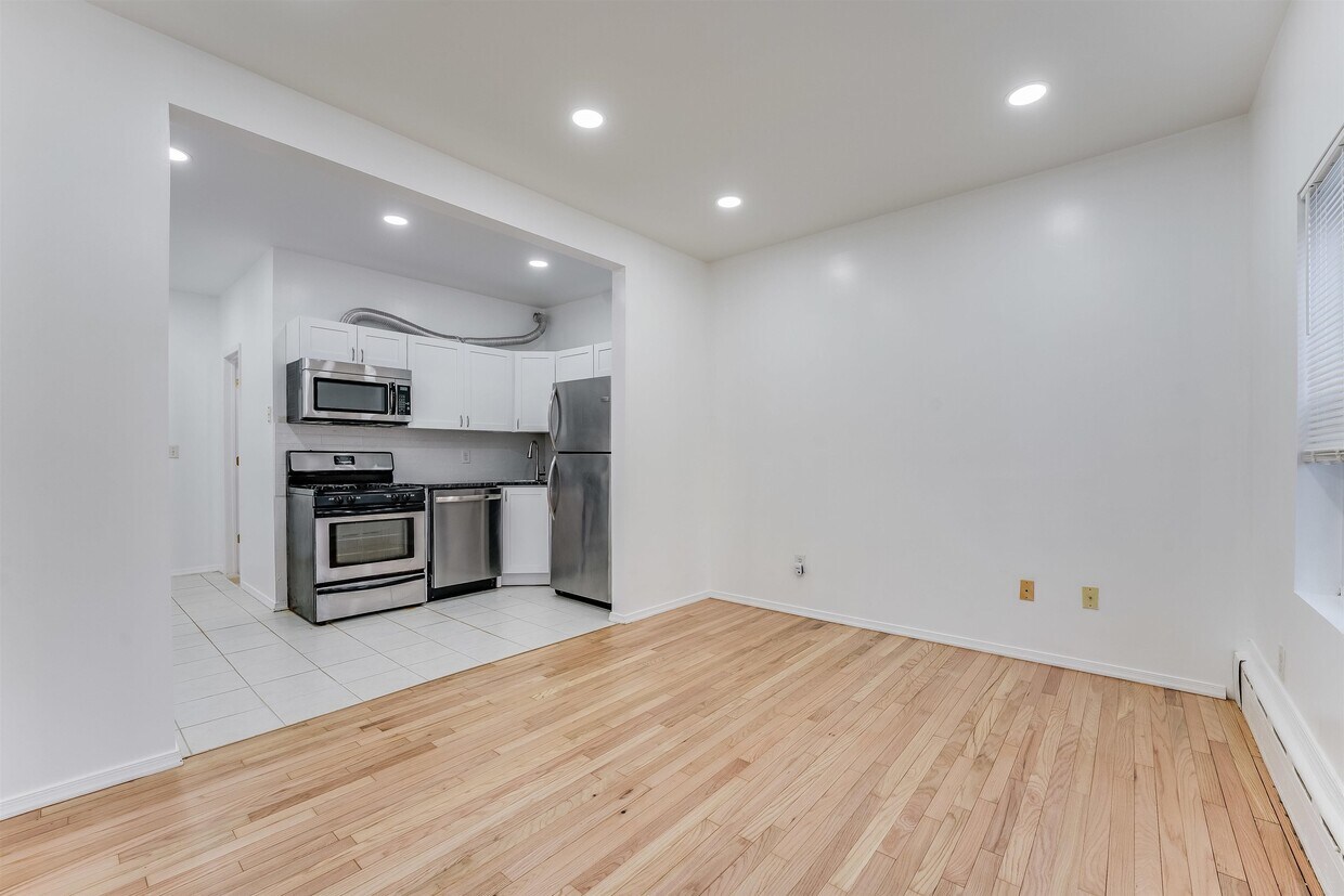 Primary Photo - 497 Avenue A