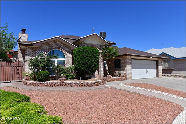 Foto del edificio - 1857 Ralph Janes Pl