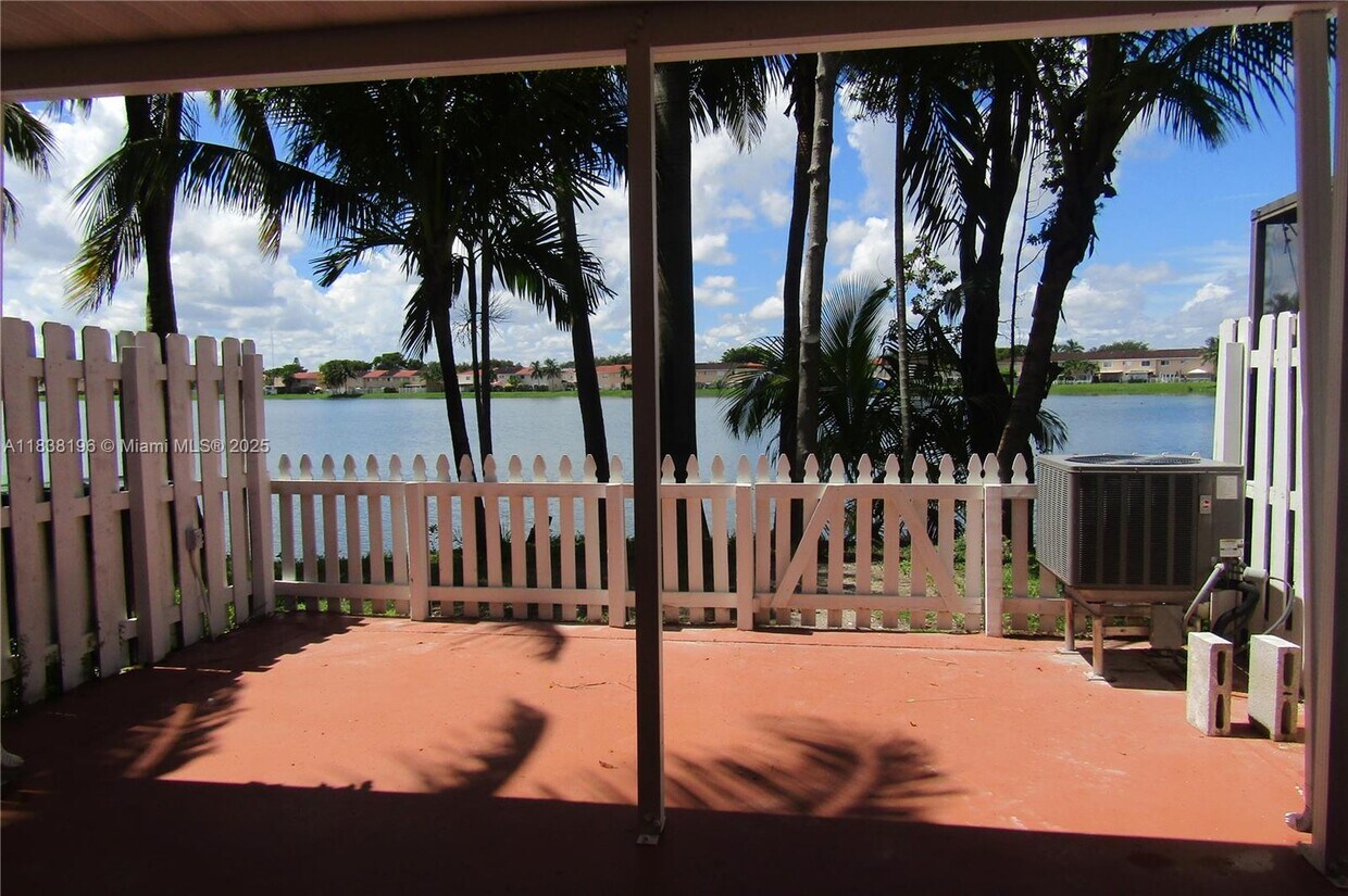 Foto del edificio - 17278 SW 139th Ct