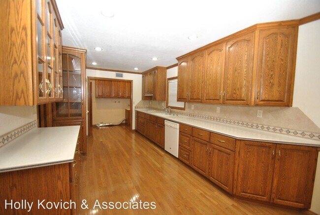 Foto del edificio - 4 br, 2 bath House - 11628 169th St