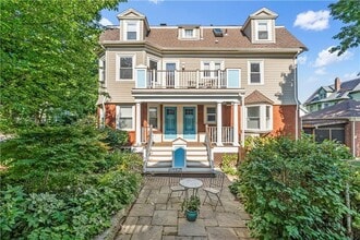 Building Photo - 58 Forest St
