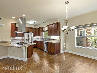 Building Photo - 3 br, 3 bath Townhome - 437 wilowglen court