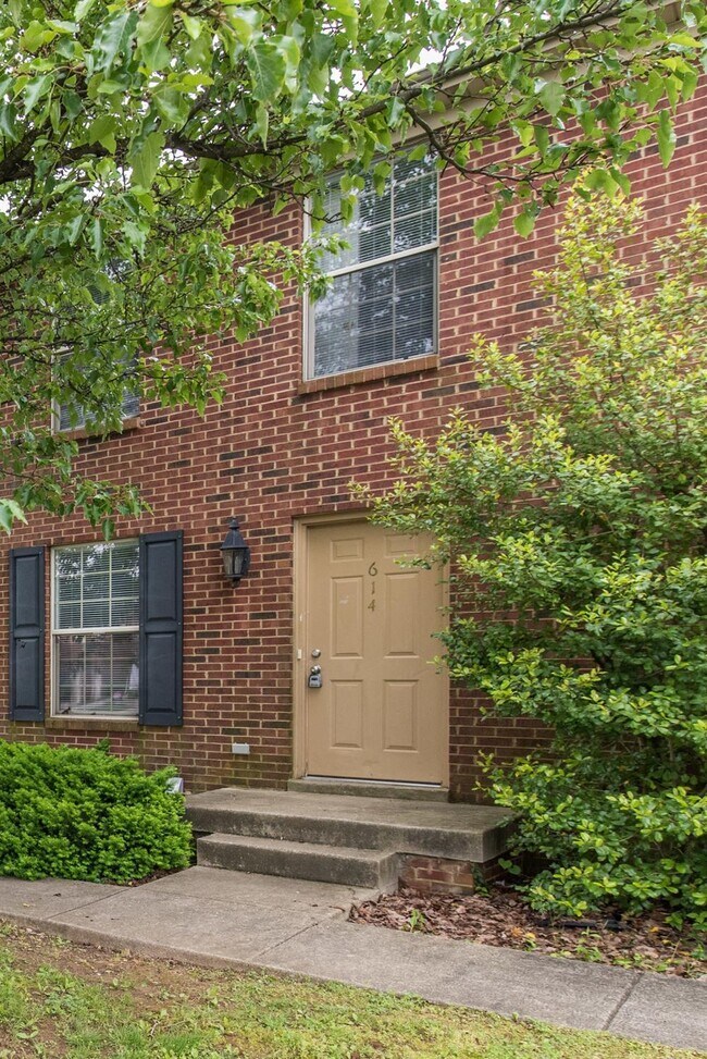 Building Photo - 614 Sherard Cir