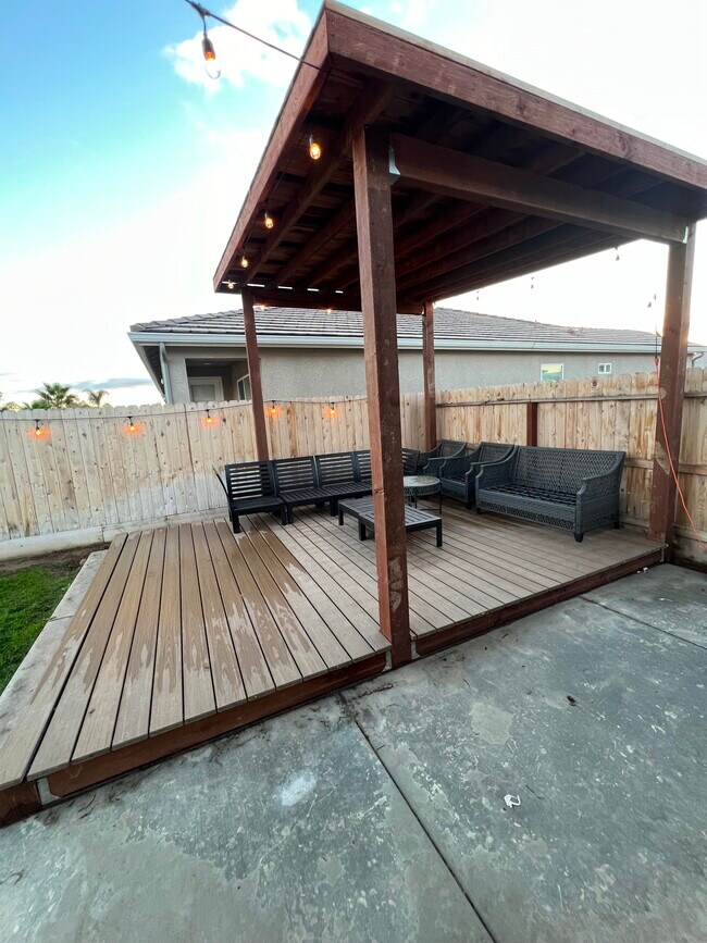 Foto del edificio - 6253 E Saginaw Way
