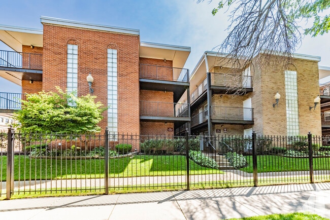 Building Photo - 4537 N Dover St