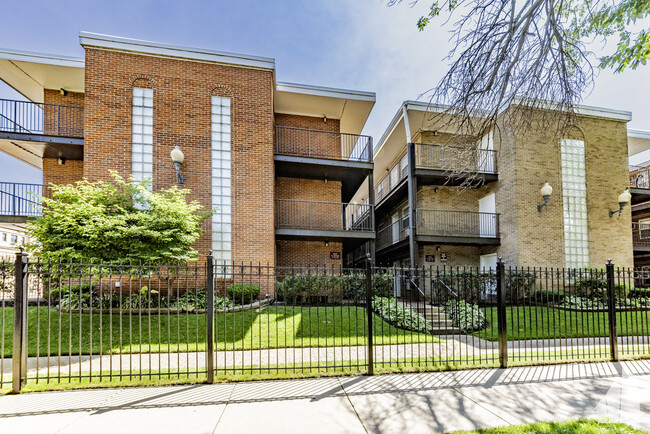 Building Photo - 4547 N Dover St