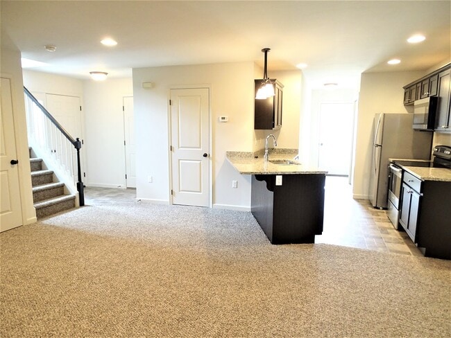 Building Photo - 12 Arrow Head Dr