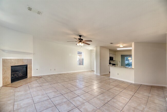 Foto del edificio - 7210 Fox Hall Ln