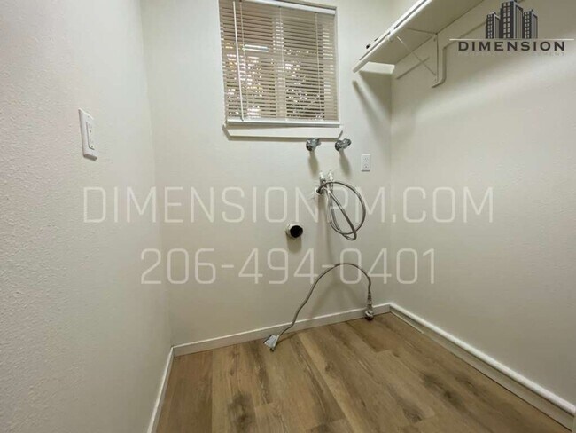 Foto del edificio - 1274 Sherman Ave