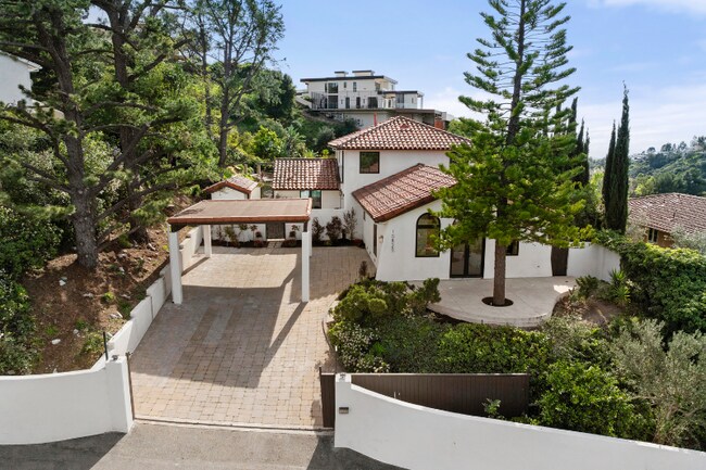 Foto del edificio - 10825 Savona Rd