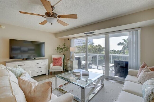 Building Photo - 2841 N Ocean Blvd