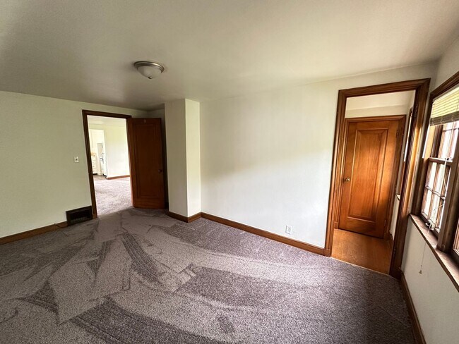 Foto del edificio - 1320 Hackett St