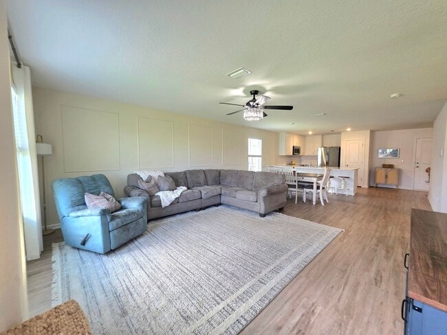 Building Photo - 4639 Carlstrom Ln