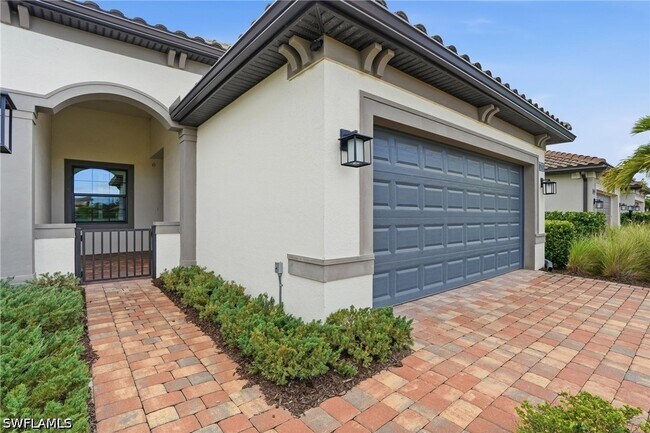 Building Photo - 12361 Canal Grande Dr