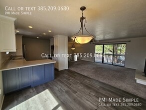 Building Photo - 260 S 400 E