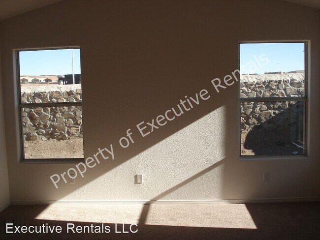 Building Photo - 3 br, 2 bath House - 4604 Pyramid Peak