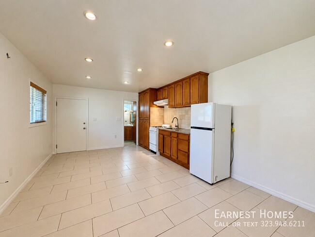 Foto del edificio - 6417 Elder St