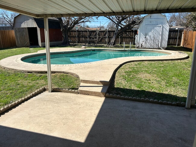 Photo - 1509 Greentree Ln House