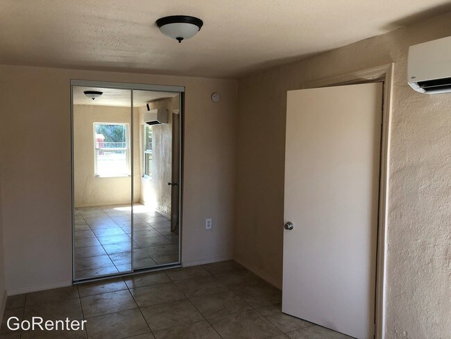 Foto del edificio - 1 br, 1 bath House - 1410 S. 24th Avenue #B