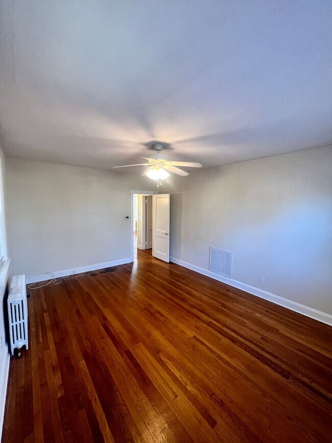 Foto del edificio - 4505 W Grace St