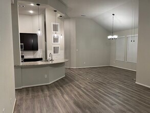 Building Photo - 2609 Arbor Edge Crossing