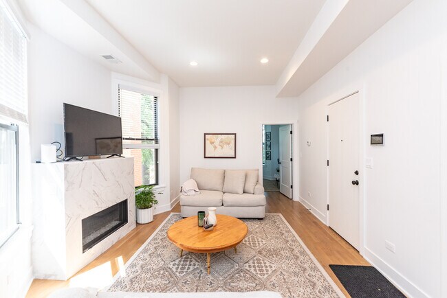 Foto del edificio - 3517 N Reta Ave