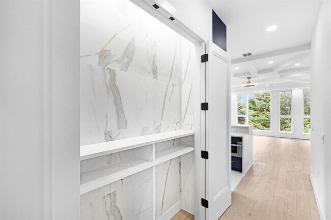 Foto del edificio - 125 Collard St