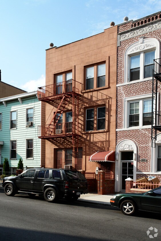 Primary Photo - 204 23rd St