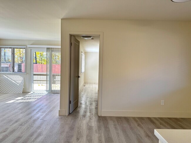 Building Photo - 110 Montoya Dr