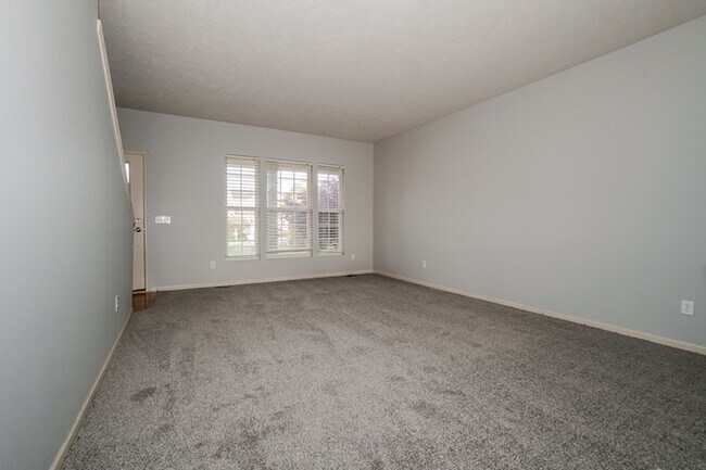 Foto del edificio - 5343 Royal Brook Dr