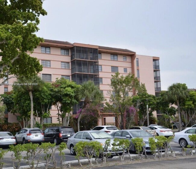 Foto del edificio - 20850 San Simeon Way