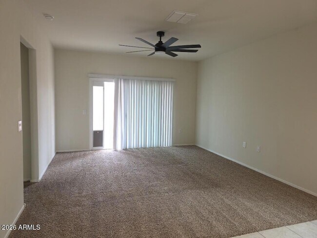 Foto del edificio - 18976 W Monroe St