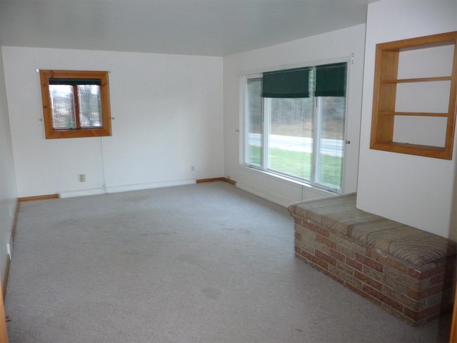 Building Photo - 9355 US-12
