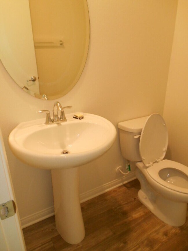 Building Photo - Located in Desirable Downey - 4 bedroom 3 ...