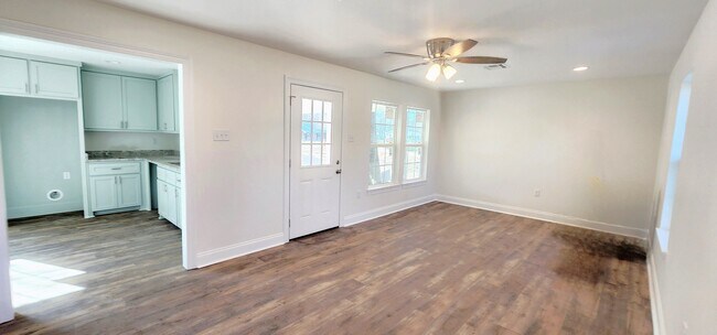 Living Room - 14820 Blackwater Rd