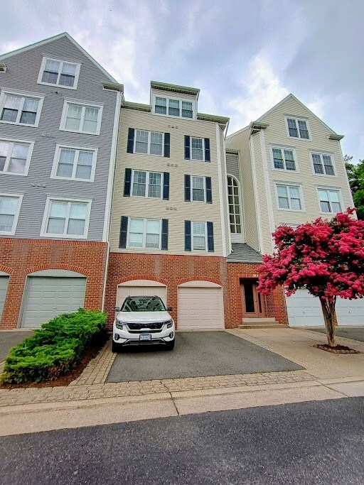 Photo - 285 S Pickett St (Alexandria, VA)